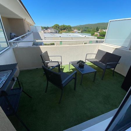 Studio Brignoles Piscine Emplacement Ideal Bagian luar foto
